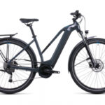 Vélo de Ville Électrique Cube Touring Hybrid One 400 Trapeze Shimano Alivio 9V 400 Wh 700 mm Gris Bleu 2022